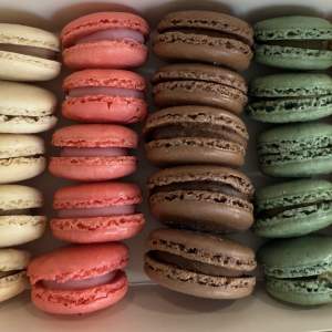 Plate mix macarons 25